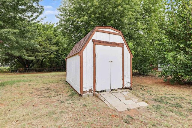 1611 N Orchard Terrace, Mustang, OK 73064