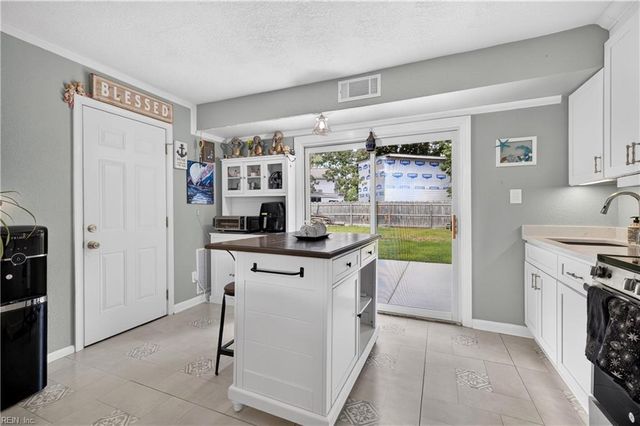 604 N Piping Rock RD, Virginia Beach, VA 23452