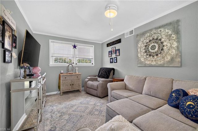 604 N Piping Rock RD, Virginia Beach, VA 23452