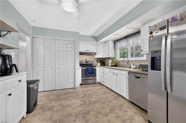604 N Piping Rock RD, Virginia Beach, VA 23452