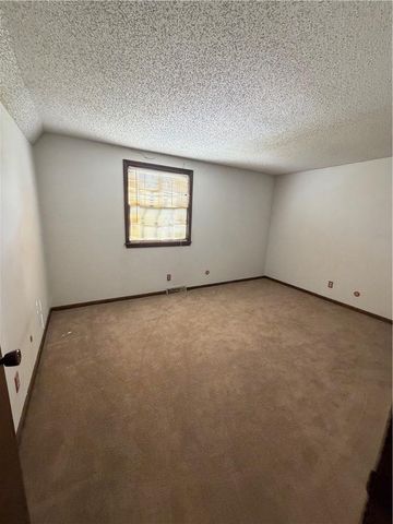 7020 Widmer Road, Shawnee, KS 66216