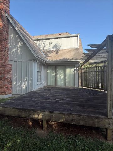 7020 Widmer Road, Shawnee, KS 66216