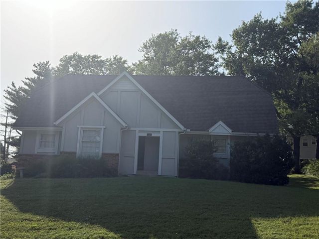 7020 Widmer Road, Shawnee, KS 66216