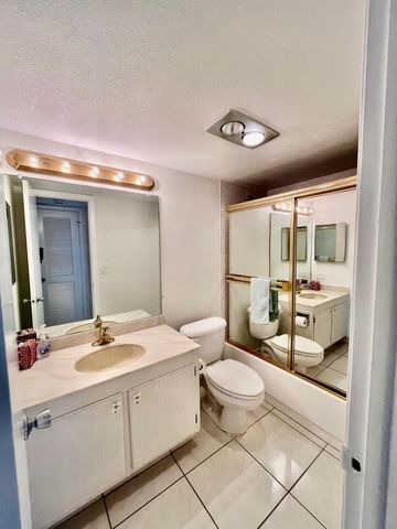 4090 Tivoli Court 301, Lake Worth, FL 33467