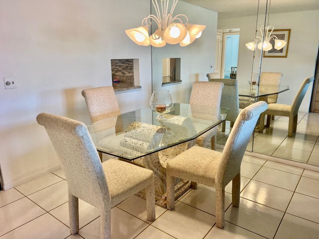 4090 Tivoli Court 301, Lake Worth, FL 33467