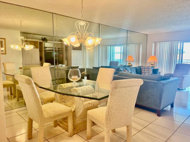 4090 Tivoli Court 301, Lake Worth, FL 33467