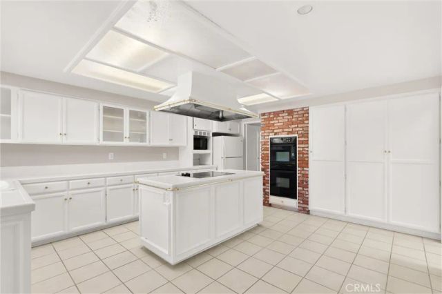 19012 Antioch, Irvine, CA 92603