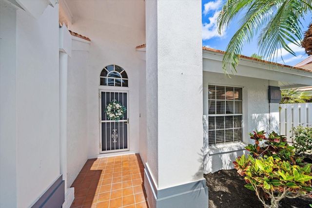 6724 APPROACH ROAD 3, Sarasota, FL 34238