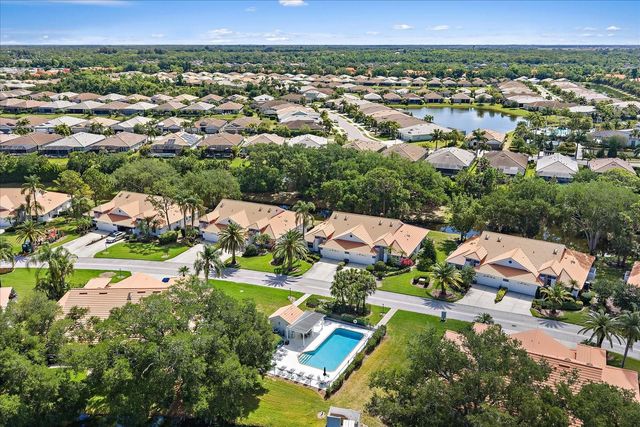 6724 APPROACH ROAD 3, Sarasota, FL 34238