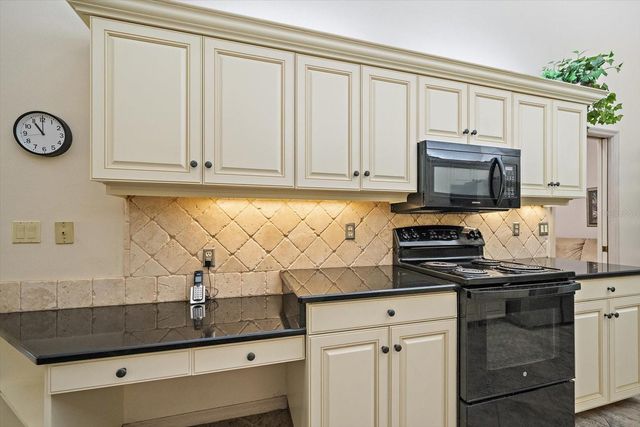 6724 APPROACH ROAD 3, Sarasota, FL 34238