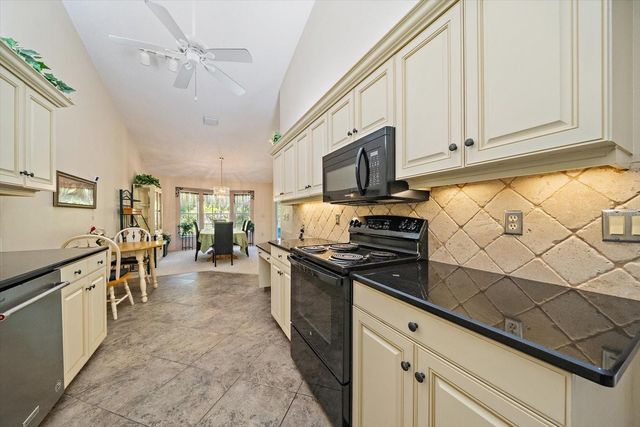 6724 APPROACH ROAD 3, Sarasota, FL 34238