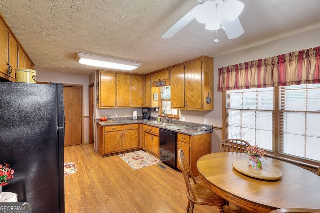 3079 Meadow Trail, Loganville, GA 30052