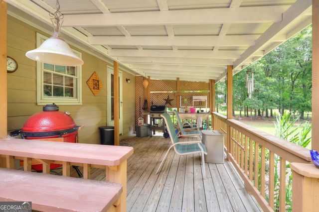 3079 Meadow Trail, Loganville, GA 30052
