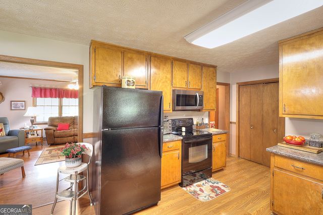 3079 Meadow Trail, Loganville, GA 30052