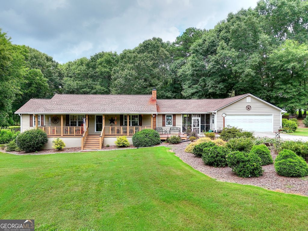 3079 Meadow Trail, Loganville, GA 30052