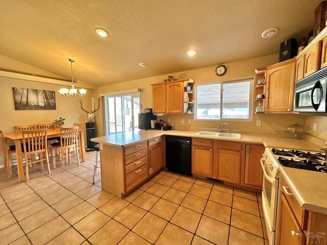 3131 Bighorn Ct, Pueblo, CO 81005