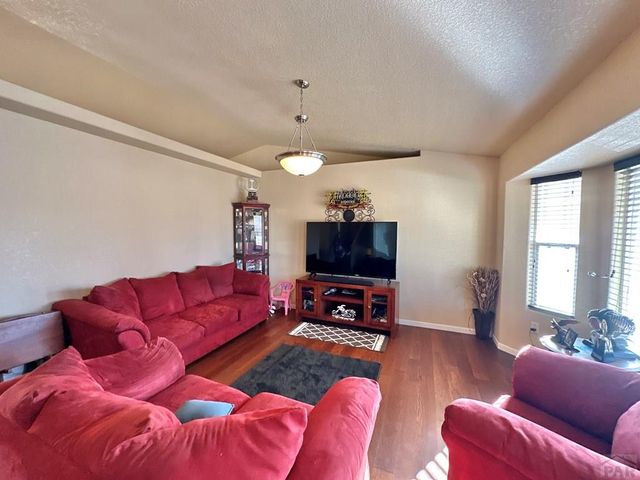 3131 Bighorn Ct, Pueblo, CO 81005