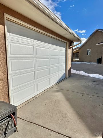 3131 Bighorn Ct, Pueblo, CO 81005