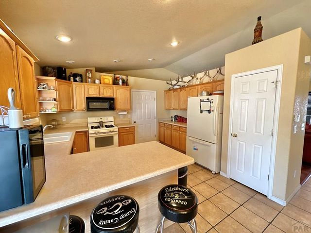 3131 Bighorn Ct, Pueblo, CO 81005