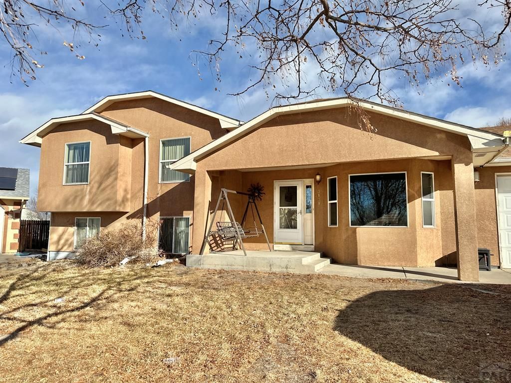 3131 Bighorn Ct, Pueblo, CO 81005