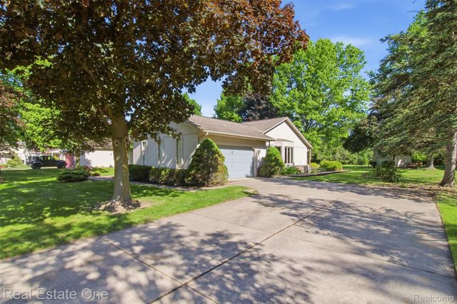 4425 Gardner Street, Sterling Heights, MI 48310