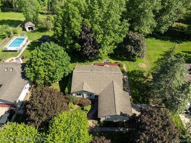 4425 Gardner Street, Sterling Heights, MI 48310