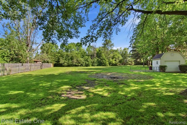 4425 Gardner Street, Sterling Heights, MI 48310