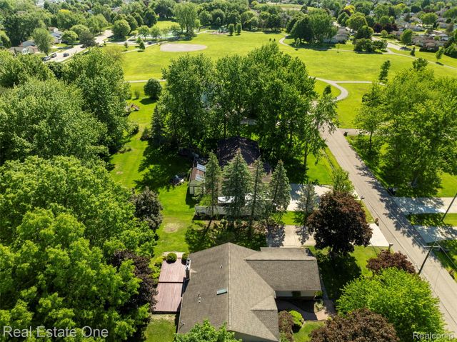 4425 Gardner Street, Sterling Heights, MI 48310