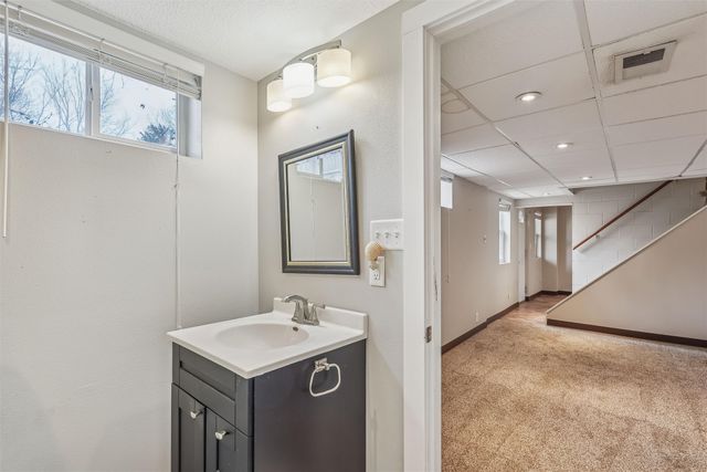 1337 60th Street, Des Moines, IA 50311