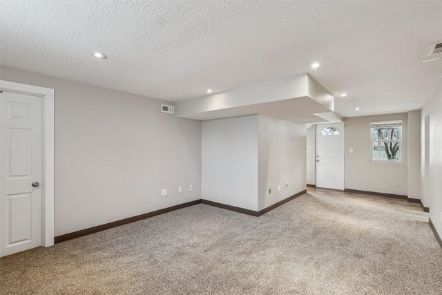 1337 60th Street, Des Moines, IA 50311