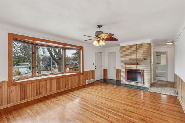 1337 60th Street, Des Moines, IA 50311