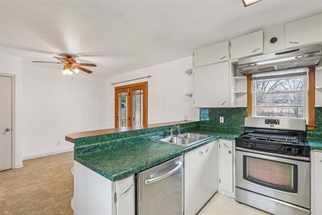 1337 60th Street, Des Moines, IA 50311