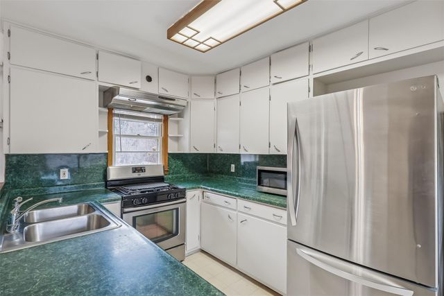 1337 60th Street, Des Moines, IA 50311