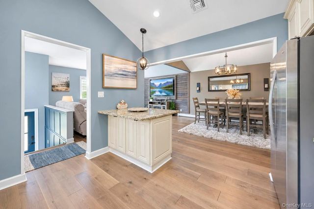175 Stuyvesant Road, Oakdale, NY 11769