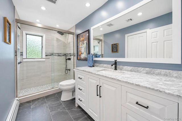 175 Stuyvesant Road, Oakdale, NY 11769