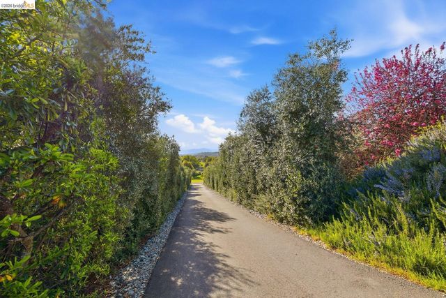 9360 Highway 49, Sonora, CA 95370