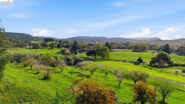 9360 Highway 49, Sonora, CA 95370