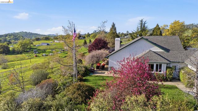 9360 Highway 49, Sonora, CA 95370