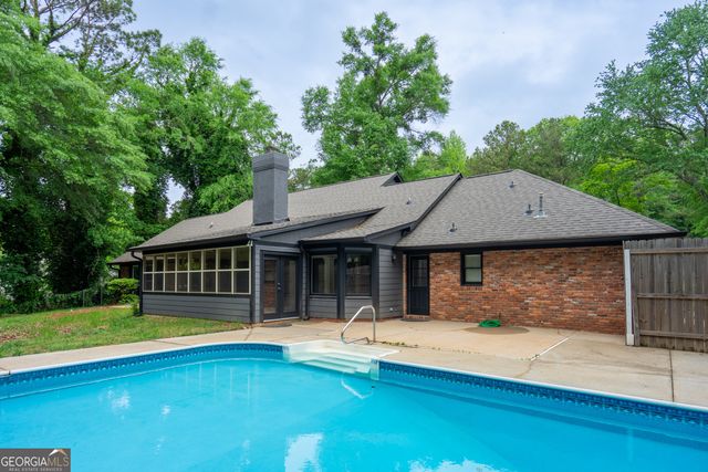 106 Powers Court, Lagrange, GA 30240