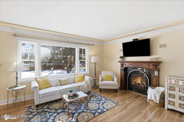 629 W 15th Avenue, Anchorage, AK 99501