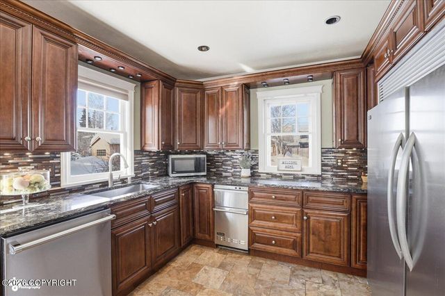 629 W 15th Avenue, Anchorage, AK 99501