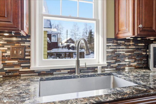 629 W 15th Avenue, Anchorage, AK 99501