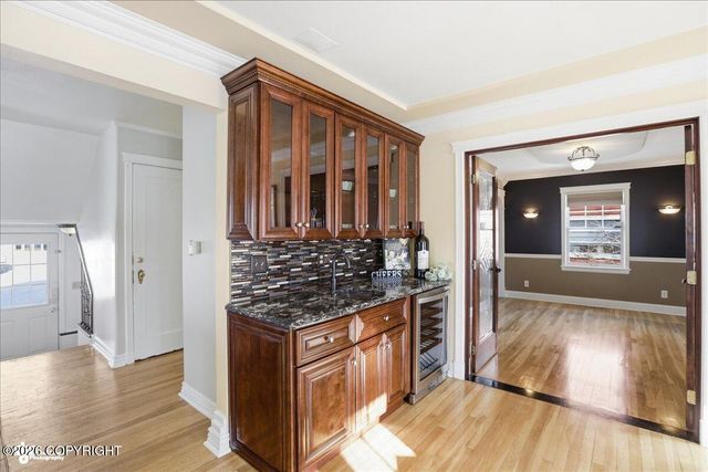 629 W 15th Avenue, Anchorage, AK 99501