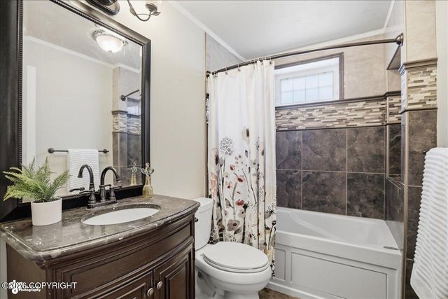 629 W 15th Avenue, Anchorage, AK 99501