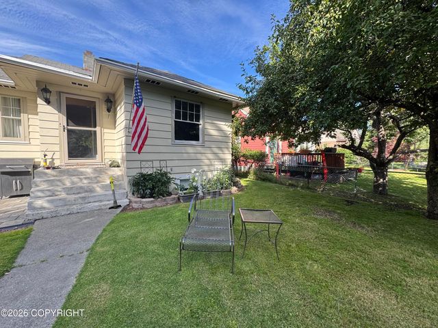 629 W 15th Avenue, Anchorage, AK 99501