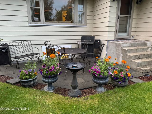 629 W 15th Avenue, Anchorage, AK 99501