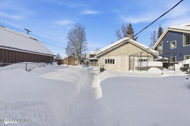 629 W 15th Avenue, Anchorage, AK 99501