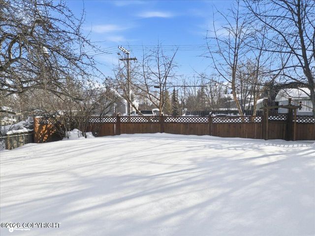 629 W 15th Avenue, Anchorage, AK 99501
