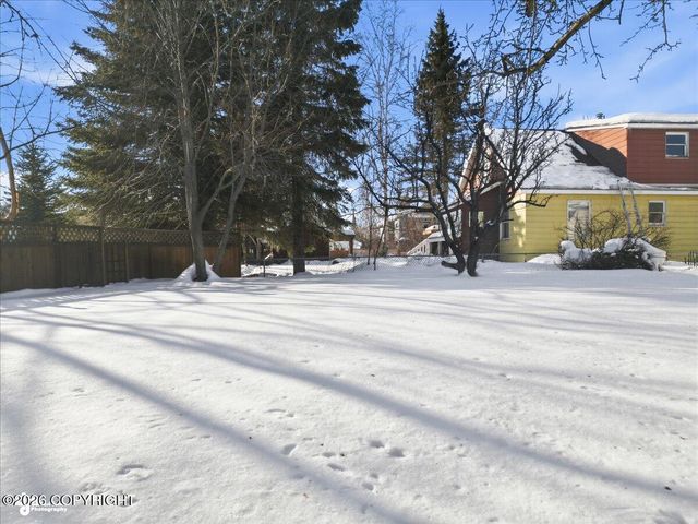 629 W 15th Avenue, Anchorage, AK 99501