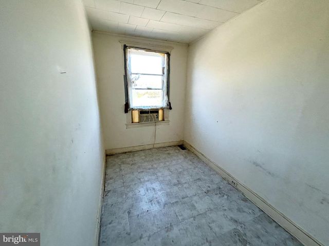 2215 BELAIR RD, Baltimore, MD 21213